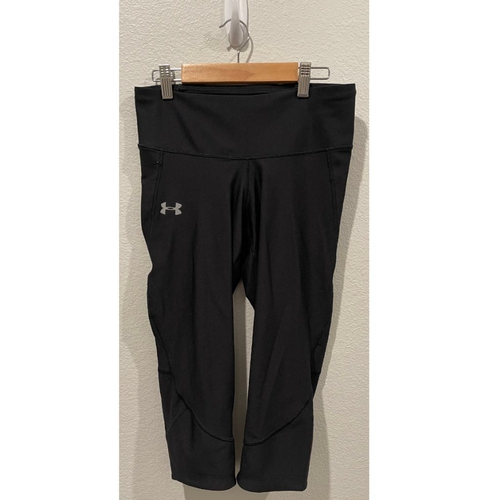 UNDER ARMOUR Black Crop Compression Leggings